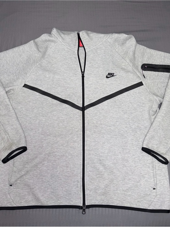 Nike Other - Nike Men’s Light Gray Zip-Up Performance Jacket with Black Trim